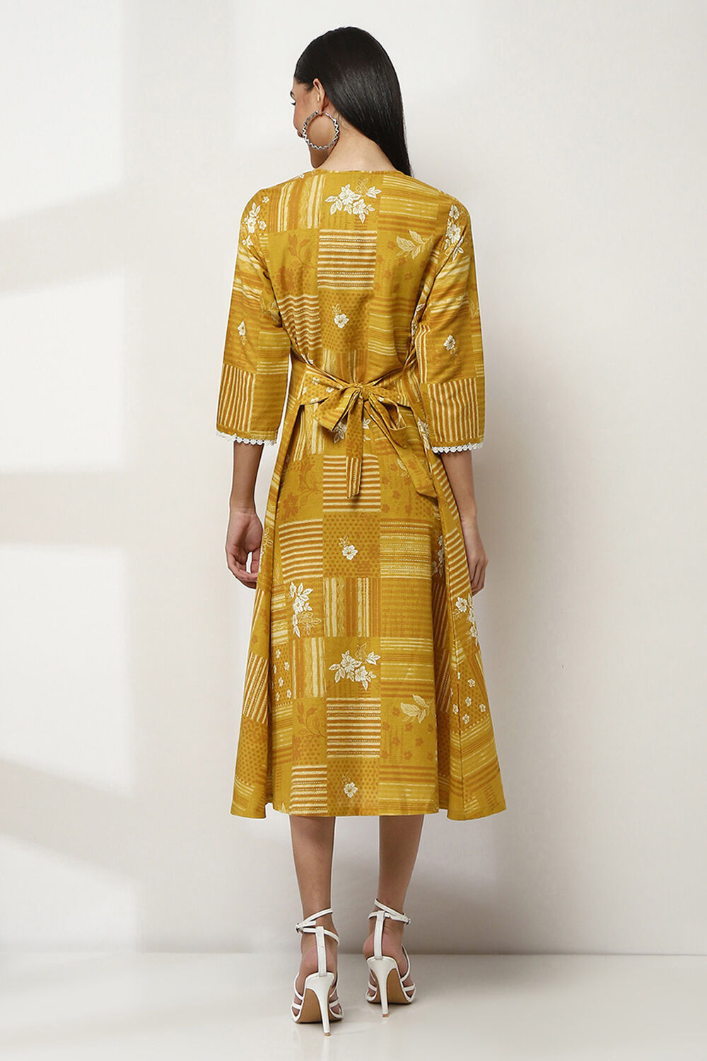 Yellow Cotton Printed Flared Dress image number 3