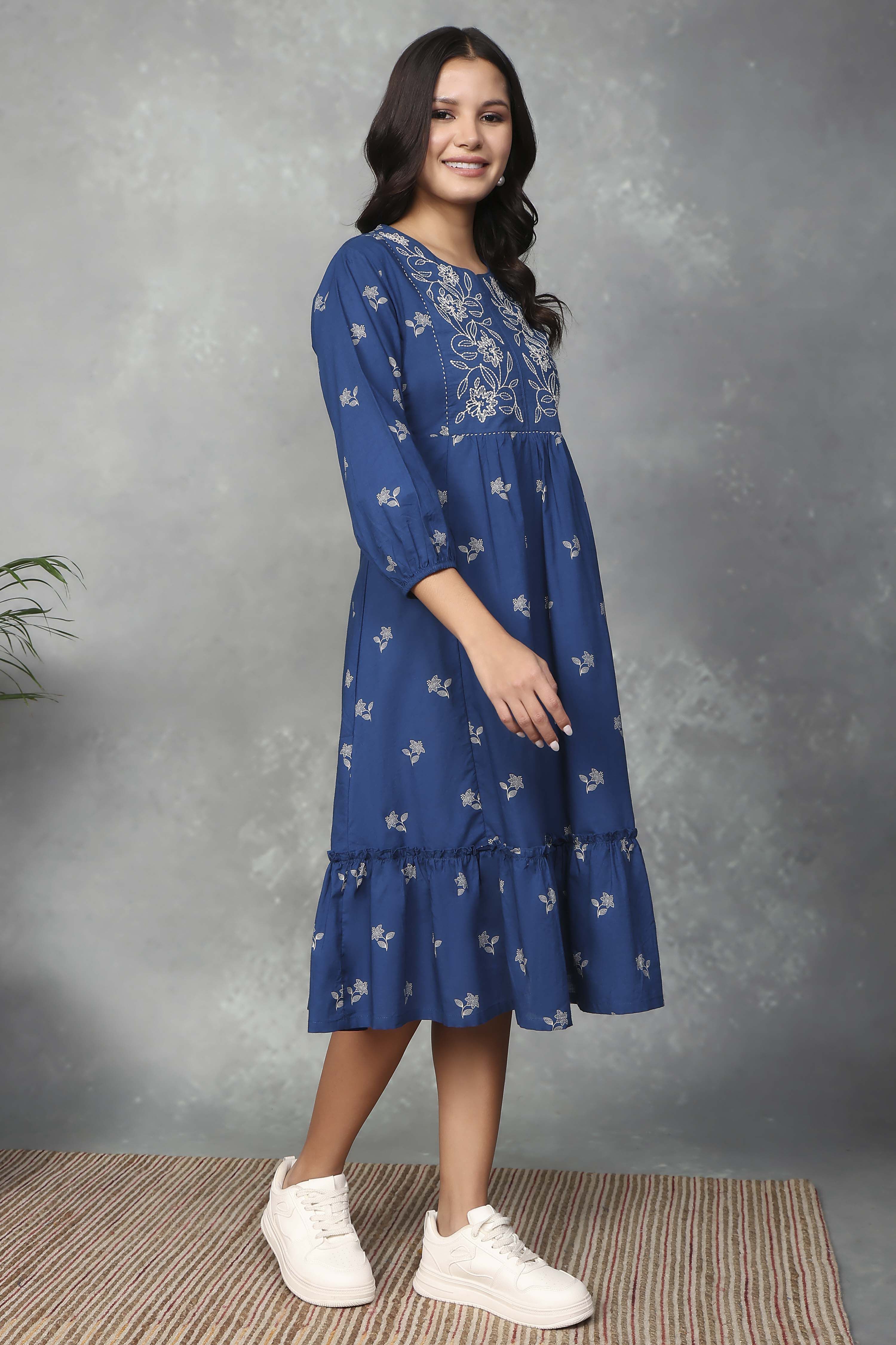 Blue Cotton Tiered Dresses image number 4