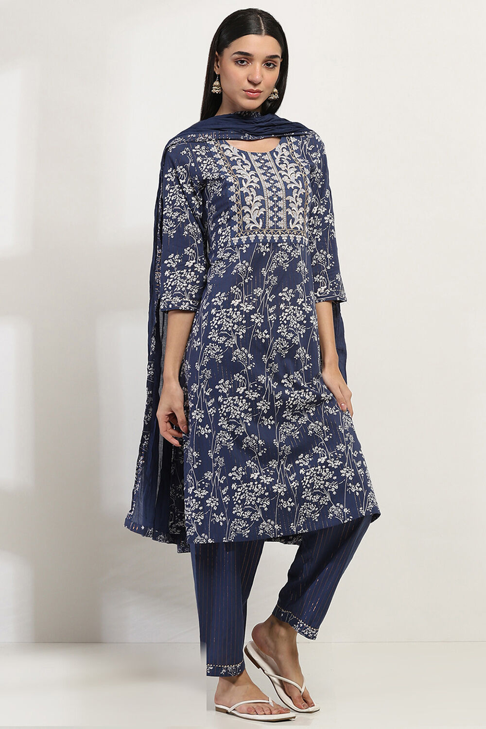 Indigo Cotton Straight Set image number 5