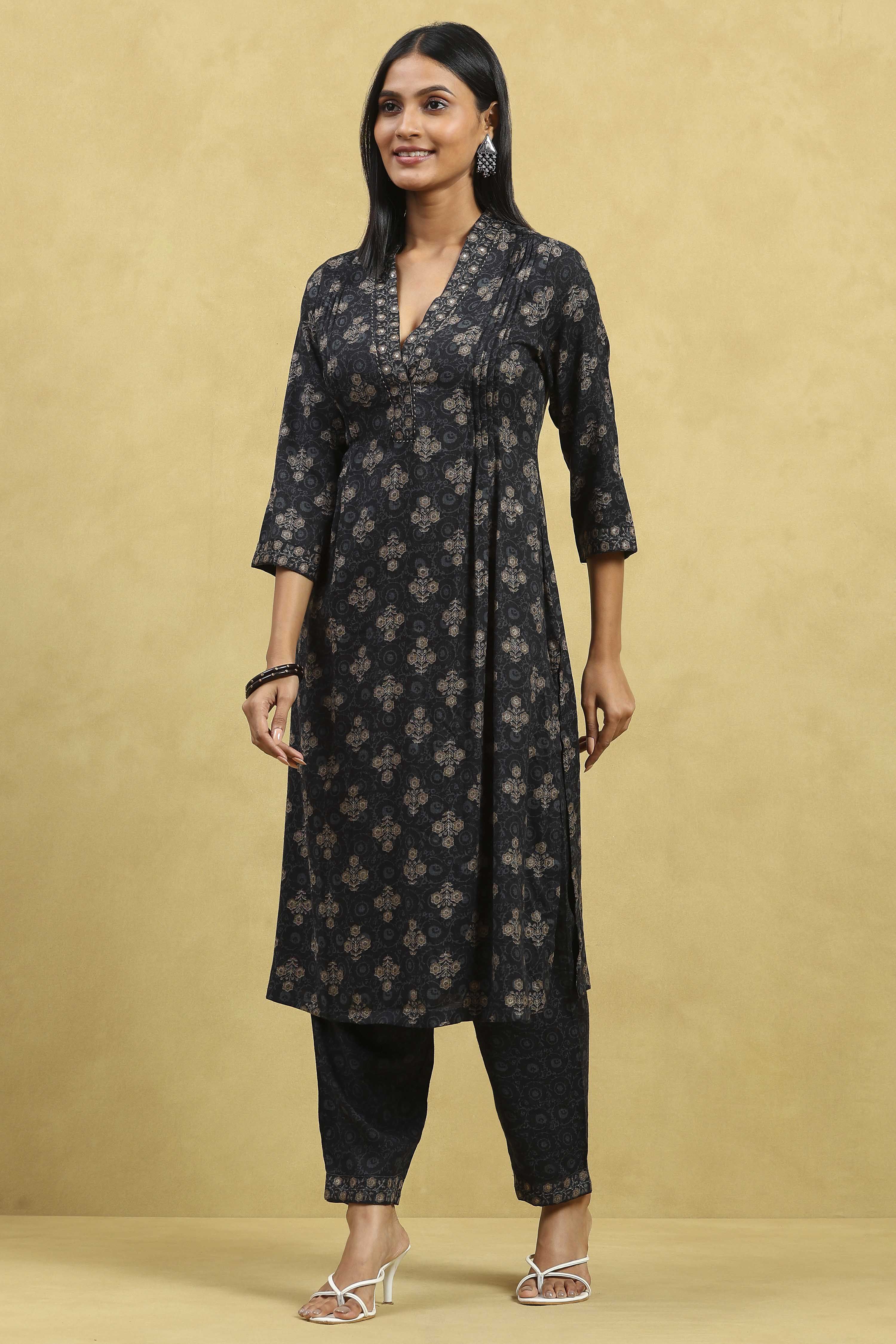 Black Viscose Blend Printed Straight Kurta Pants Set image number 3