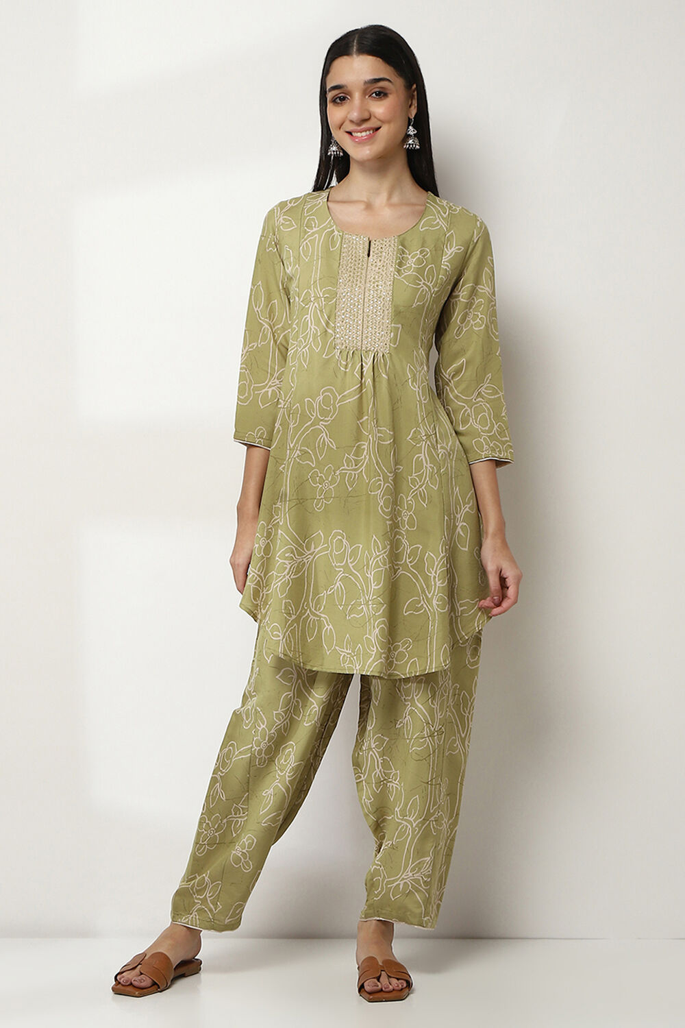 Lime Green Printed Straight Co-ord Set image number 6