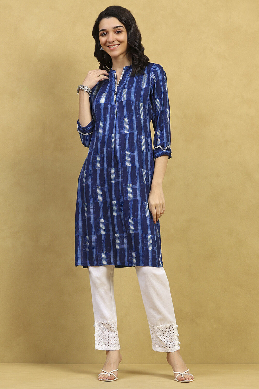 Indigo Printed Straight Kurta image number 5