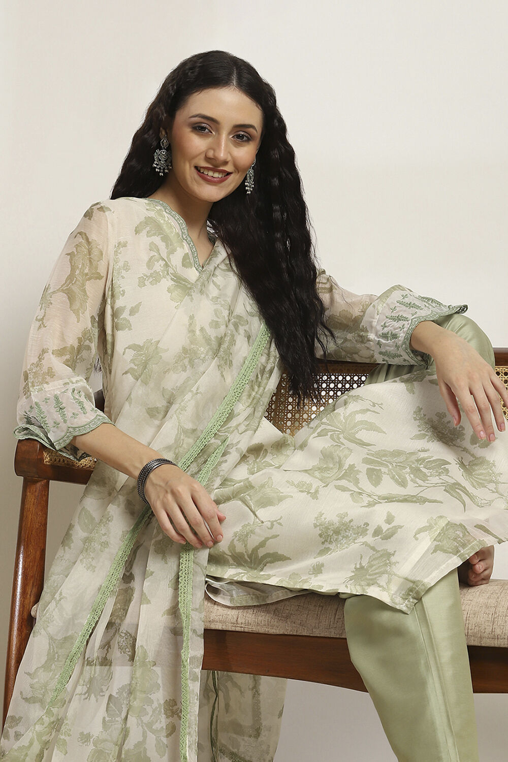 Green Polyester Straight Suit Set With Dupatta image number 7