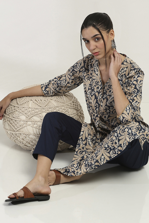 Blue and Beige Cotton Straight Kurta image number 0