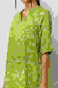 Green Floral Printed Straight Kurta image number 1