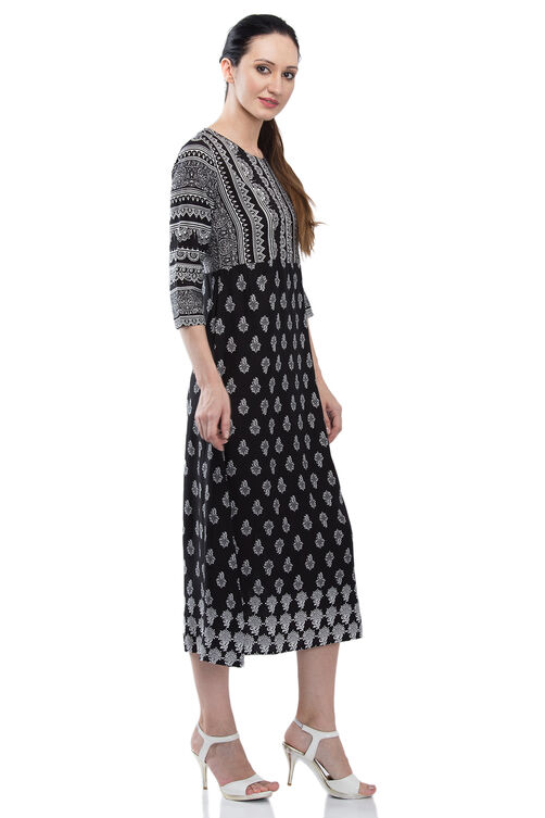 Black Flared Viscose Dress image number 3