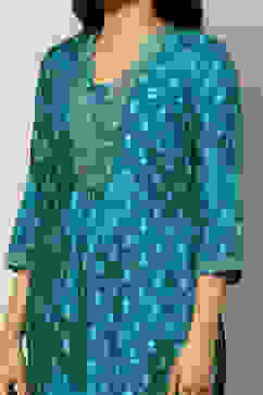 Green Printed Straight Kurta Set image number 1