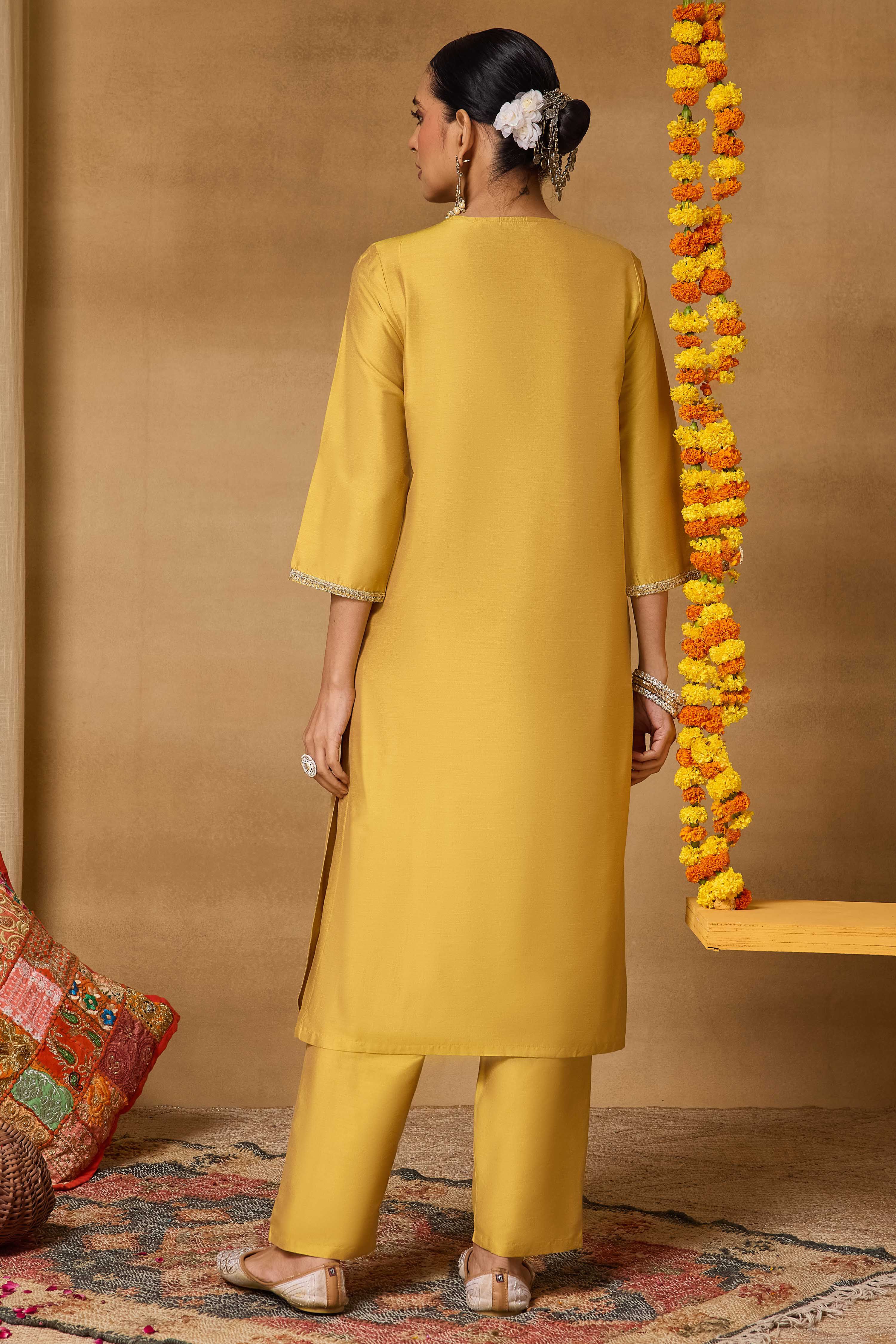 Yellow Viscose Blend Straight Solid Suit Set image number 5