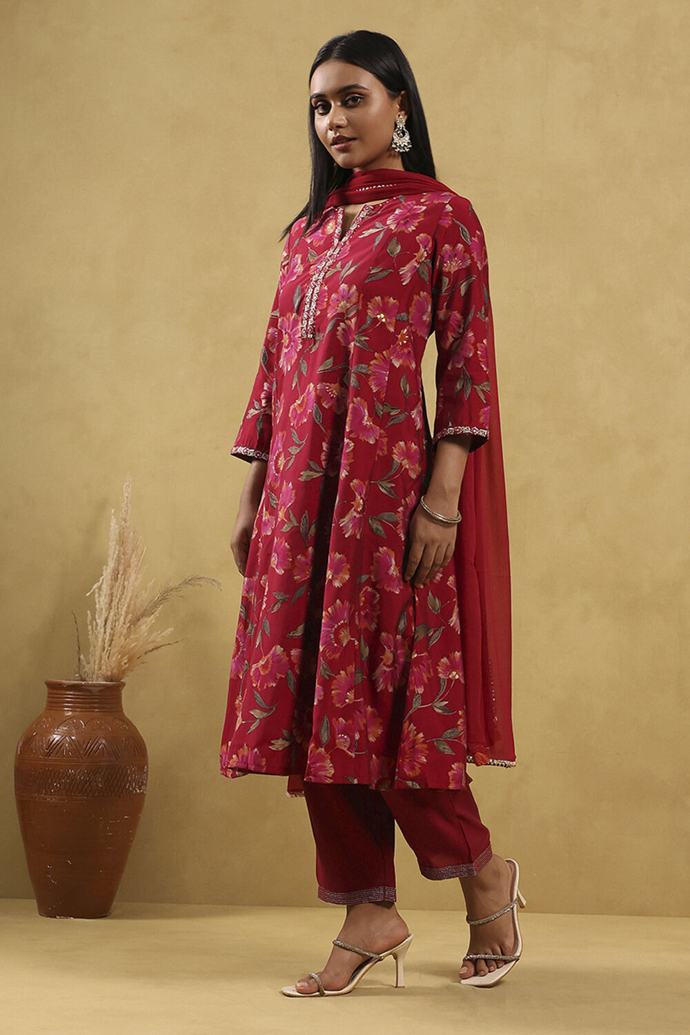 Pink Viscose Blend Printed Kalidar Suit Set image number 2