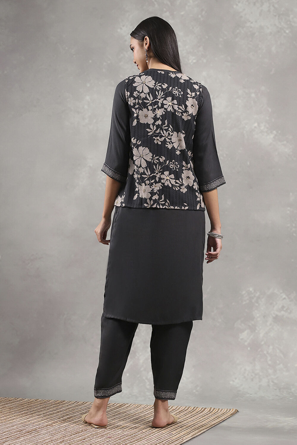 Black Viscose Blend Printed Straight Kurta Pants Set image number 3