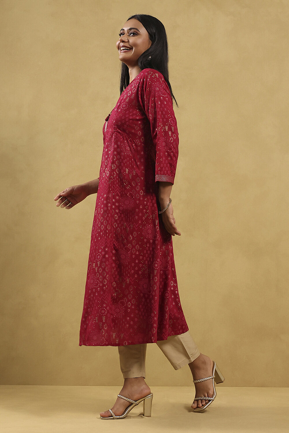 Red Viscose Rayon Printed Kalidar Kurta image number 4