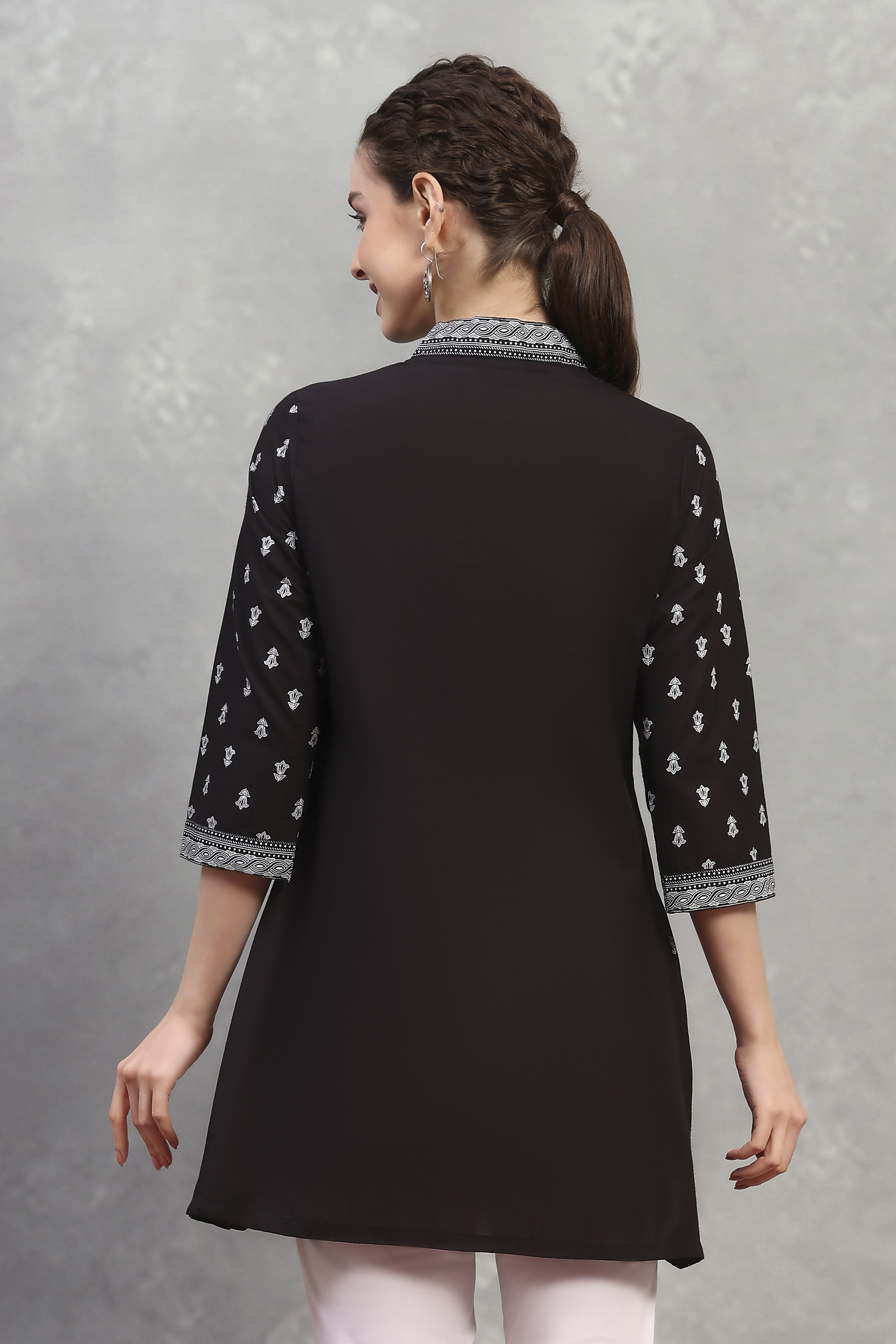 Black Cotton Printed A-Line Top image number 3