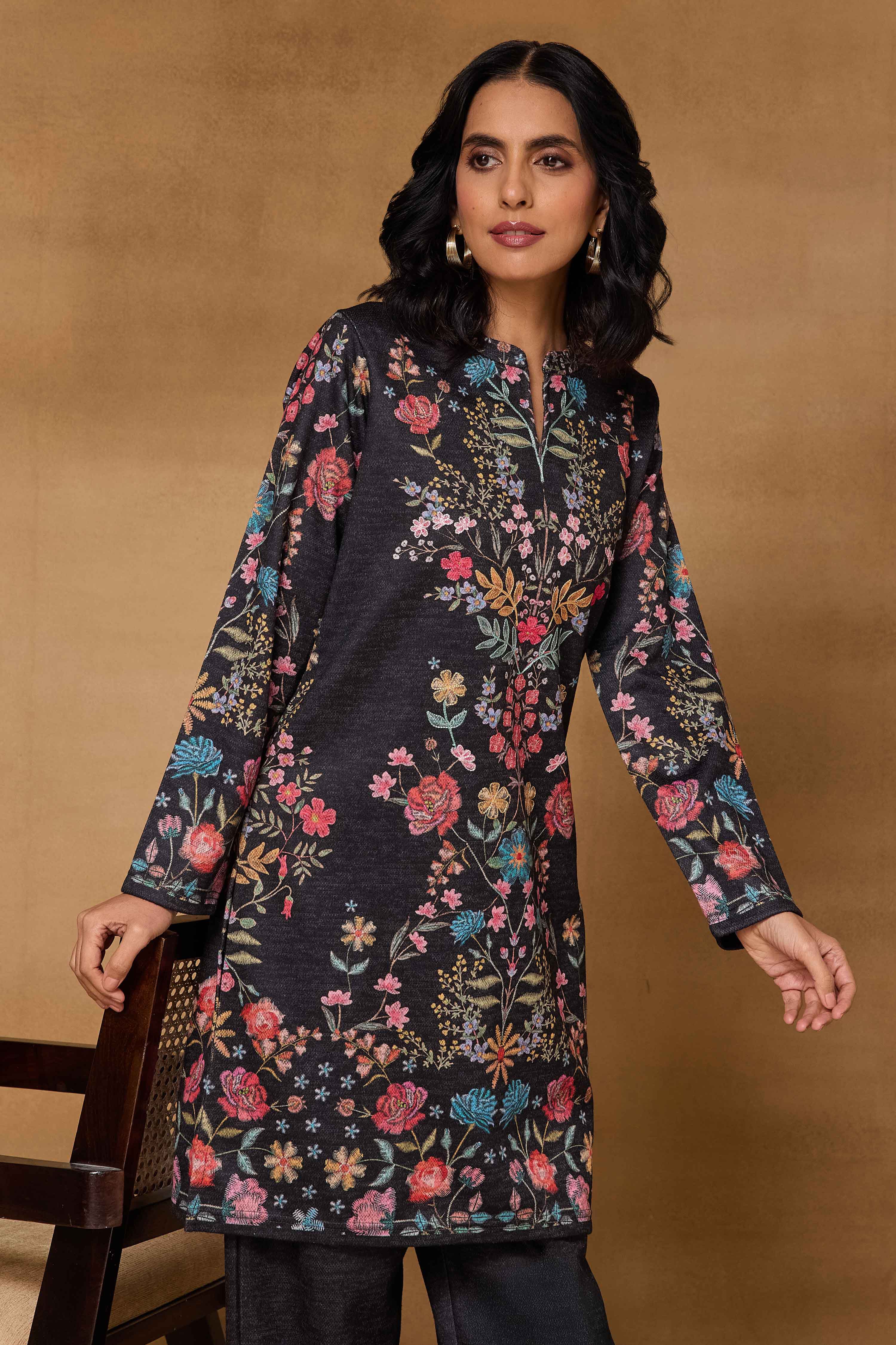 Black Floral Printed Straight Kurta Set image number 8