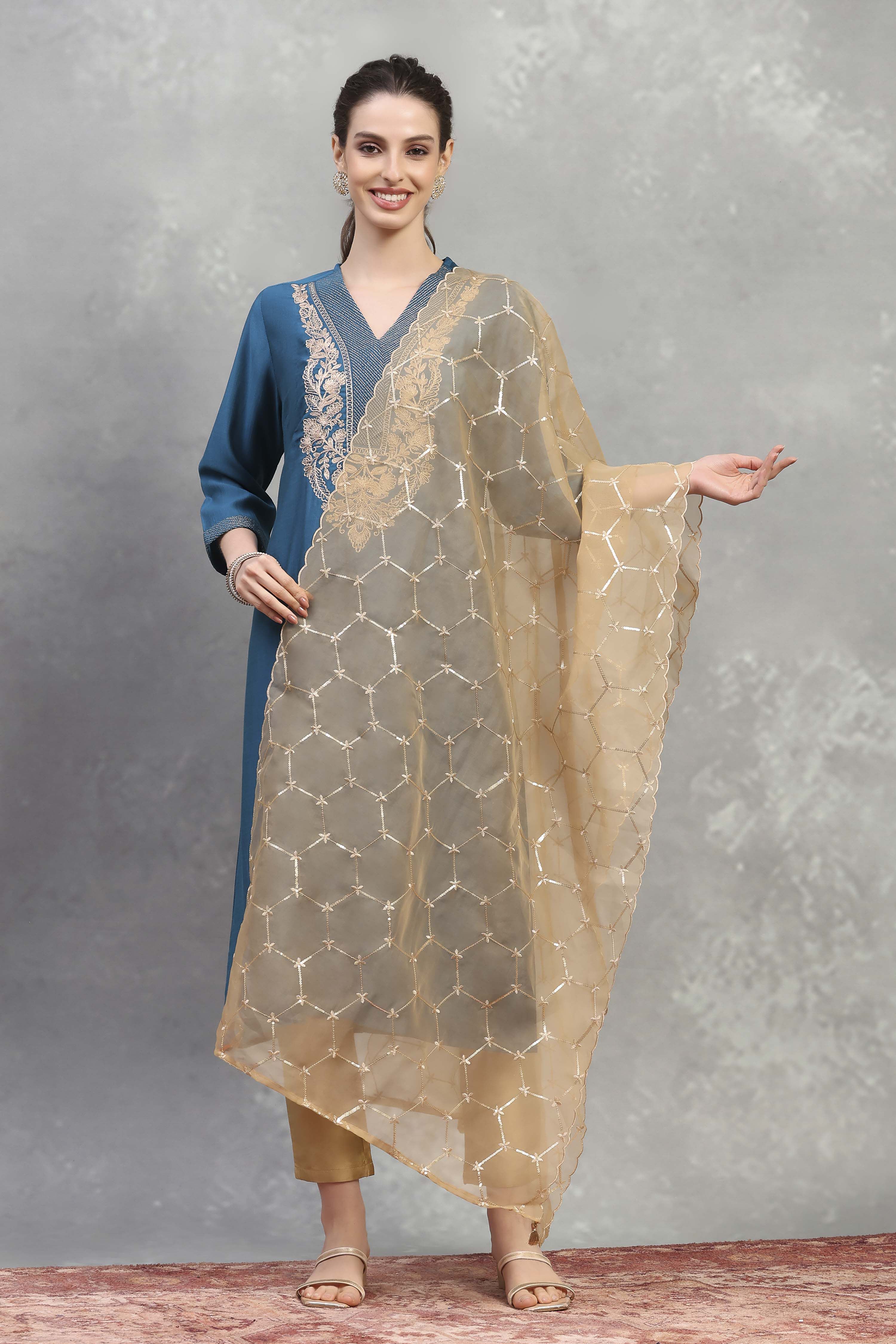 Gold Polyester Solid Dupatta image number 0