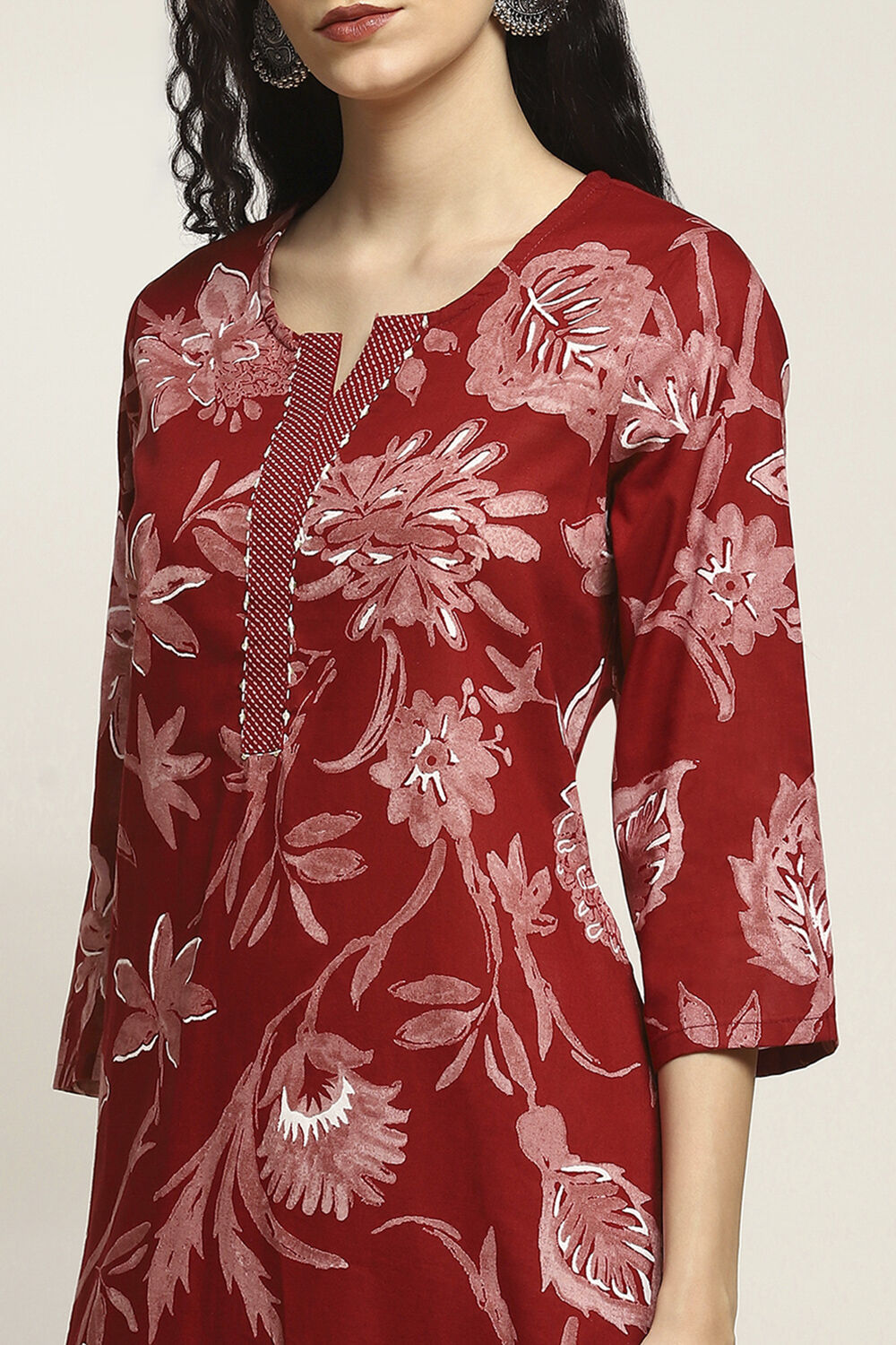 Maroon Cotton Floral Printed Straight Suit Set image number 1