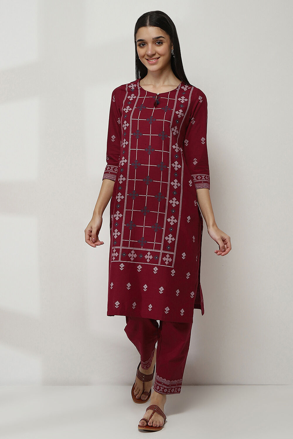 Maroon Cotton Printed Straight Kurta image number 5