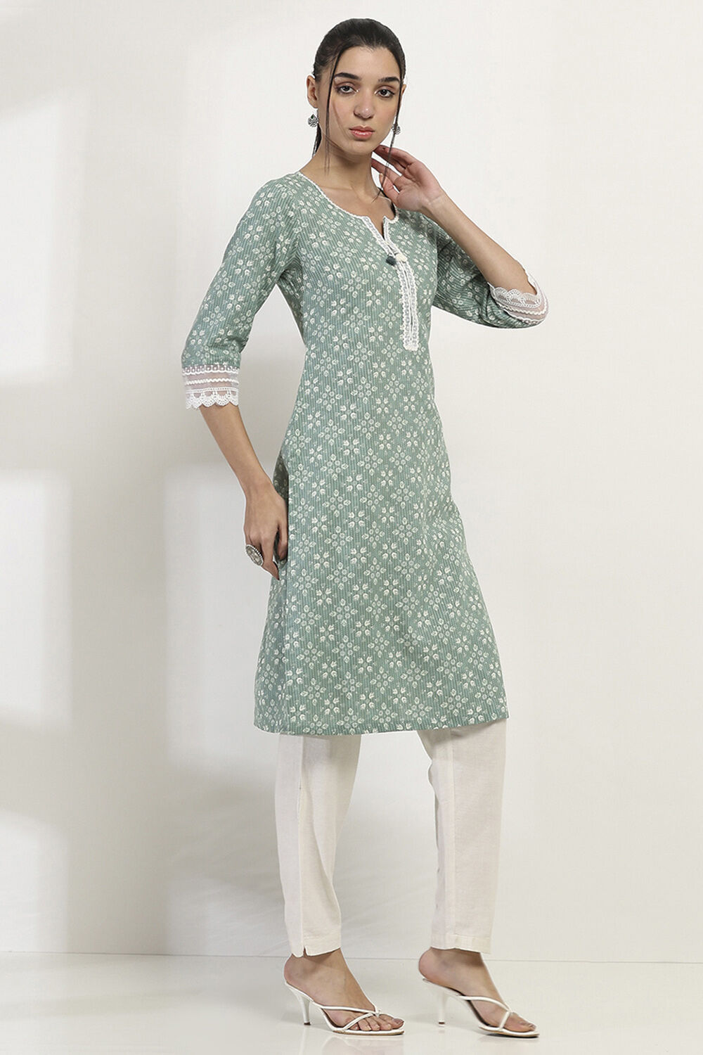 Sage Green Cotton Printed Straight Kurta image number 4