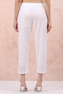 White Solid Slim Pants image number 4