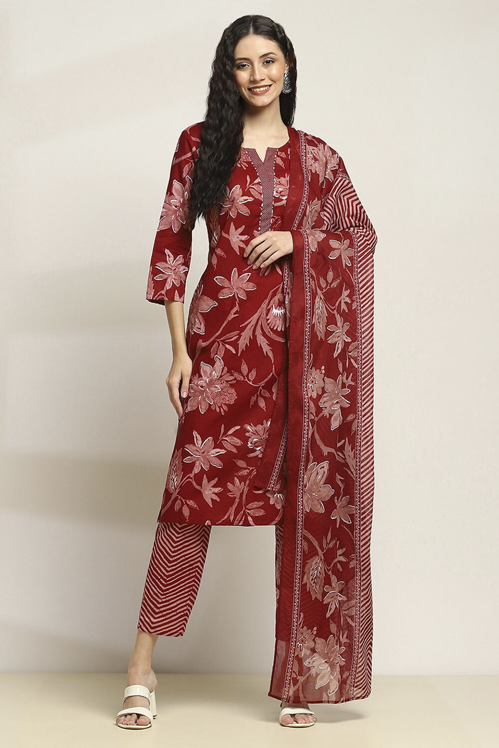 Maroon Cotton Floral Printed Straight Suit Set image number 6