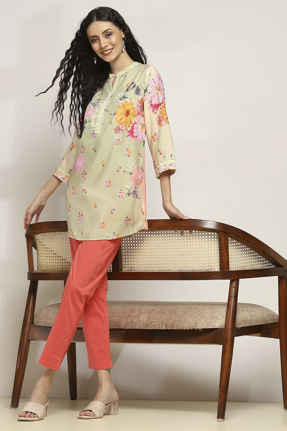 Lime Green Floral Printed Short Kurta image number 0