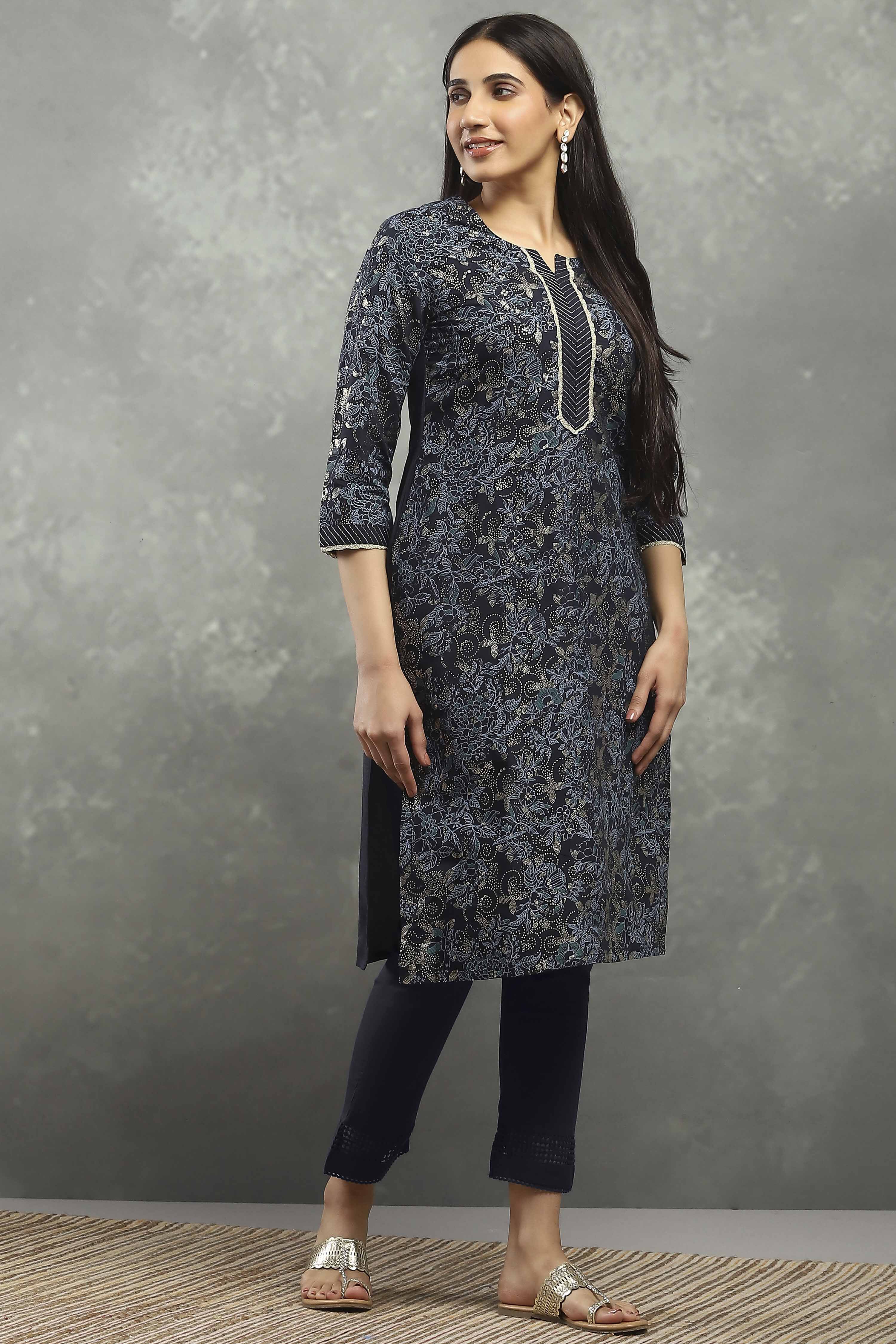 Blue Viscose Straight Kurta Pants Set image number 4