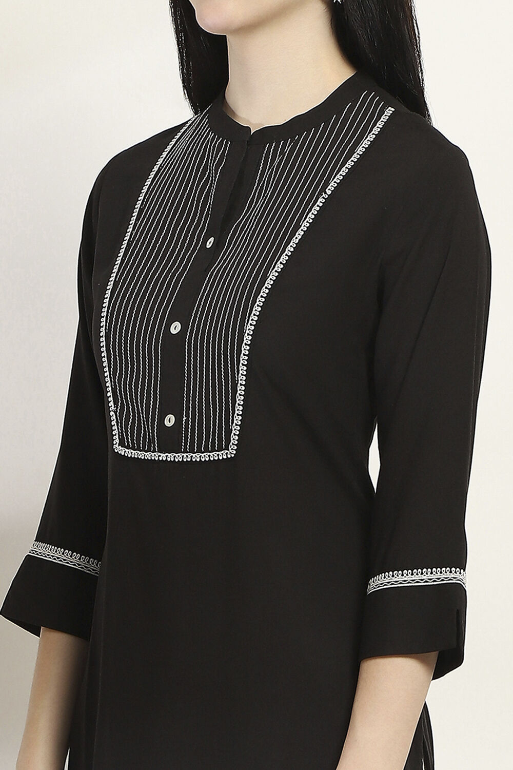Black Solid Straight Kurta image number 1
