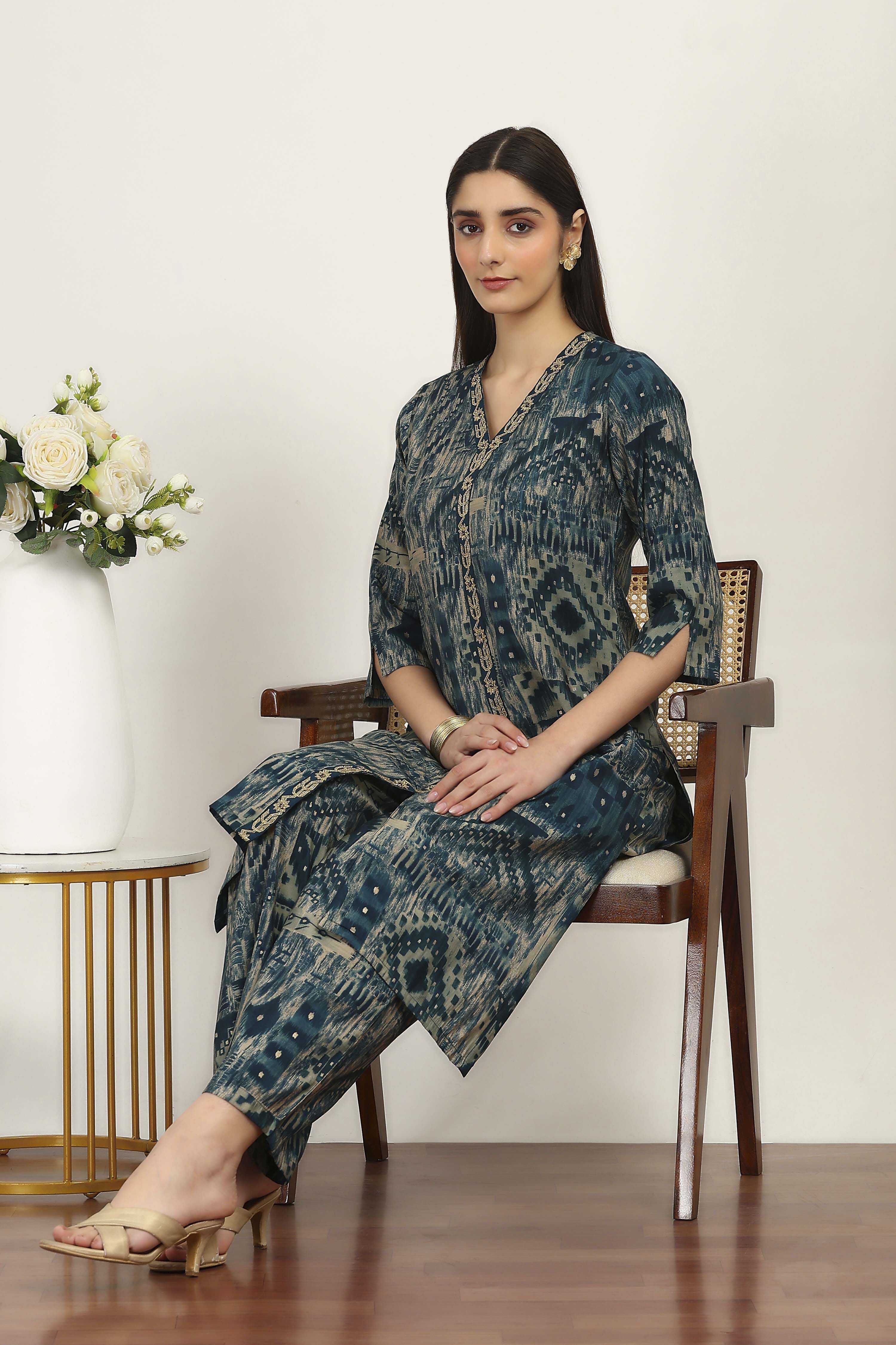 Green Viscose Polyester Viscose Rayon Kurta Pants Set image number 0