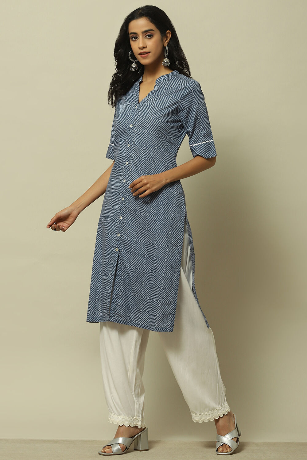 Indigo Blue Cambric Zig-Zag Printed Straight Kurta image number 2