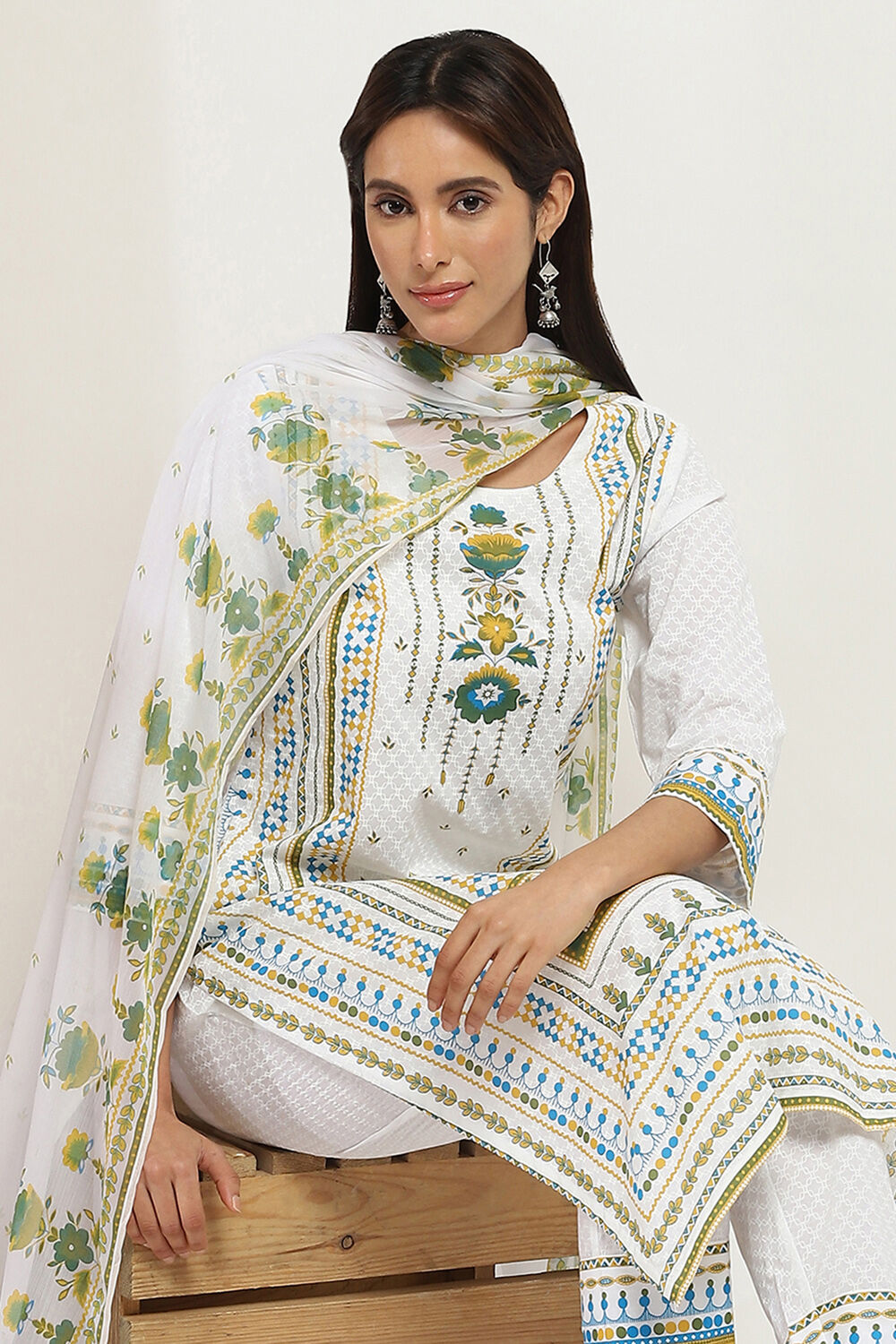 White Cotton Printed Straight Suit Set image number 1