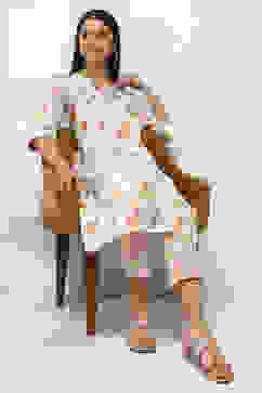 Off-White Cotton Floral Straight Kurta Set image number 0