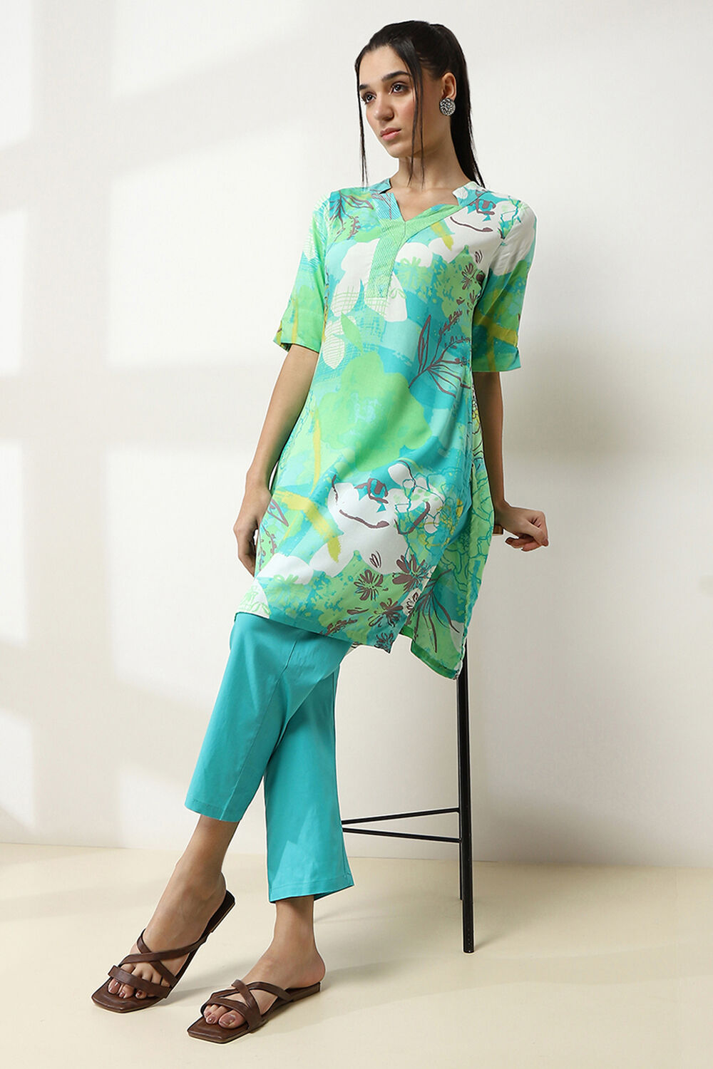 Aqua Floral Printed Straight Kurta image number 0