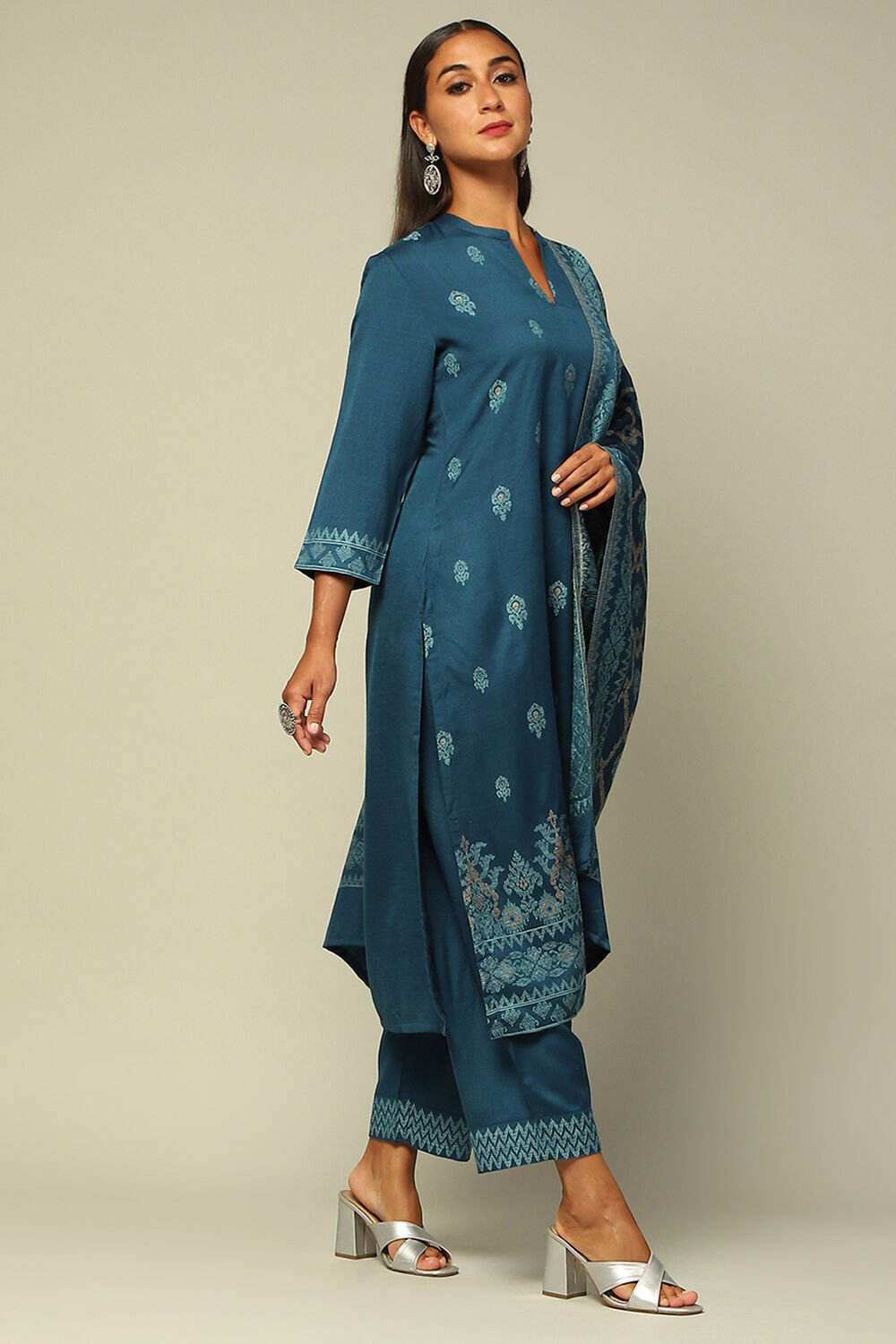 Blue Acrylic Straight Yarn Dyed Kurta Palazzo Suit Set image number 5