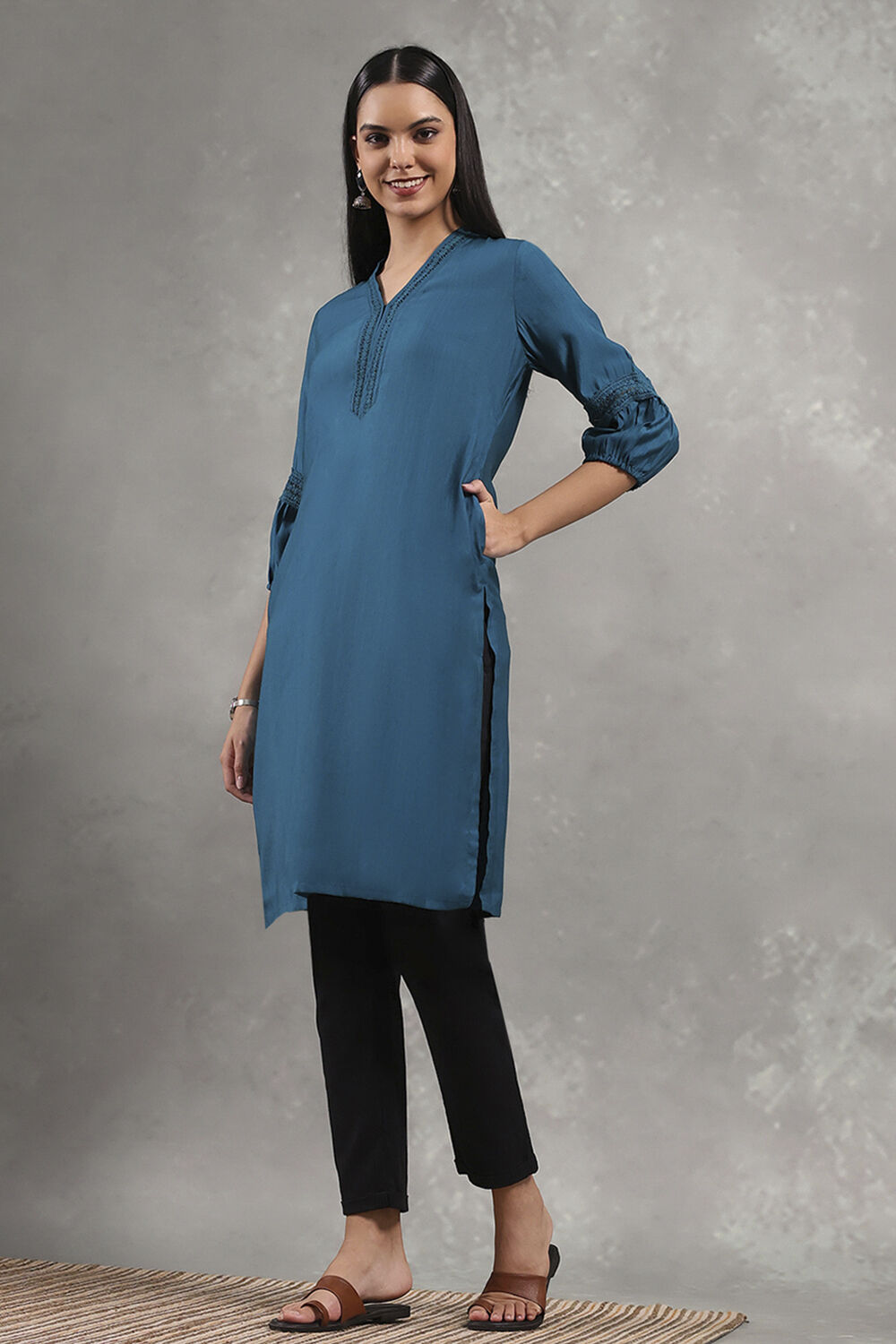 Teal Solid Straight Kurta image number 2