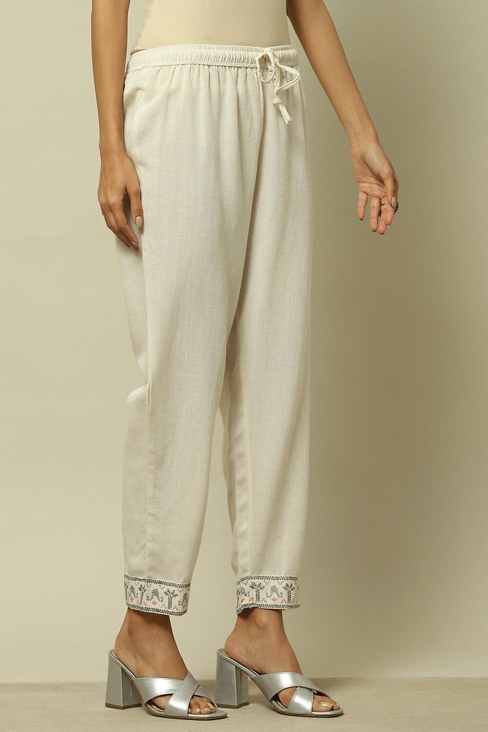 Off-White Viscose Solid Straight Fit Palazzo image number 3