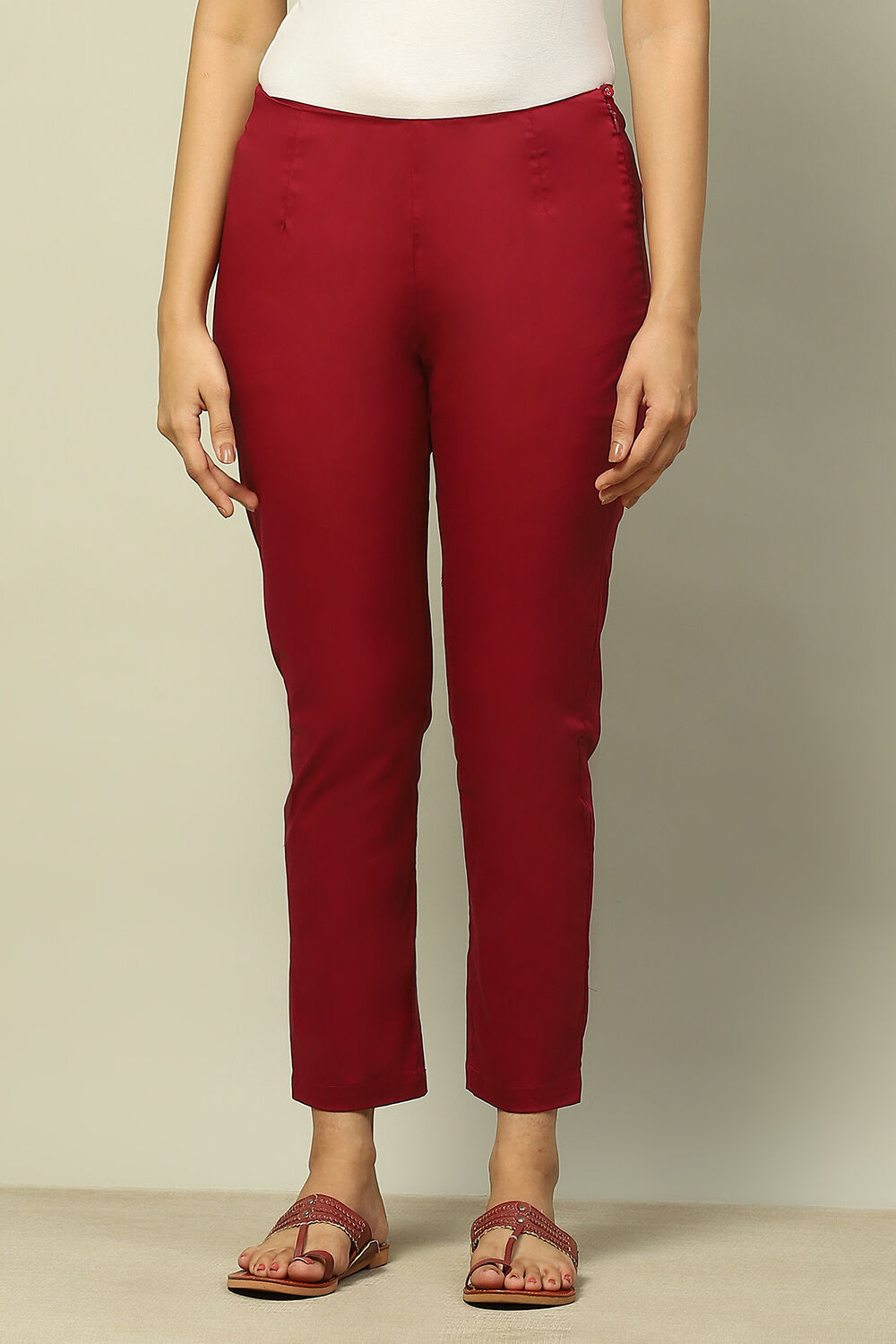 Nephrite Green Cotton Blend Solid Patyala image number 4