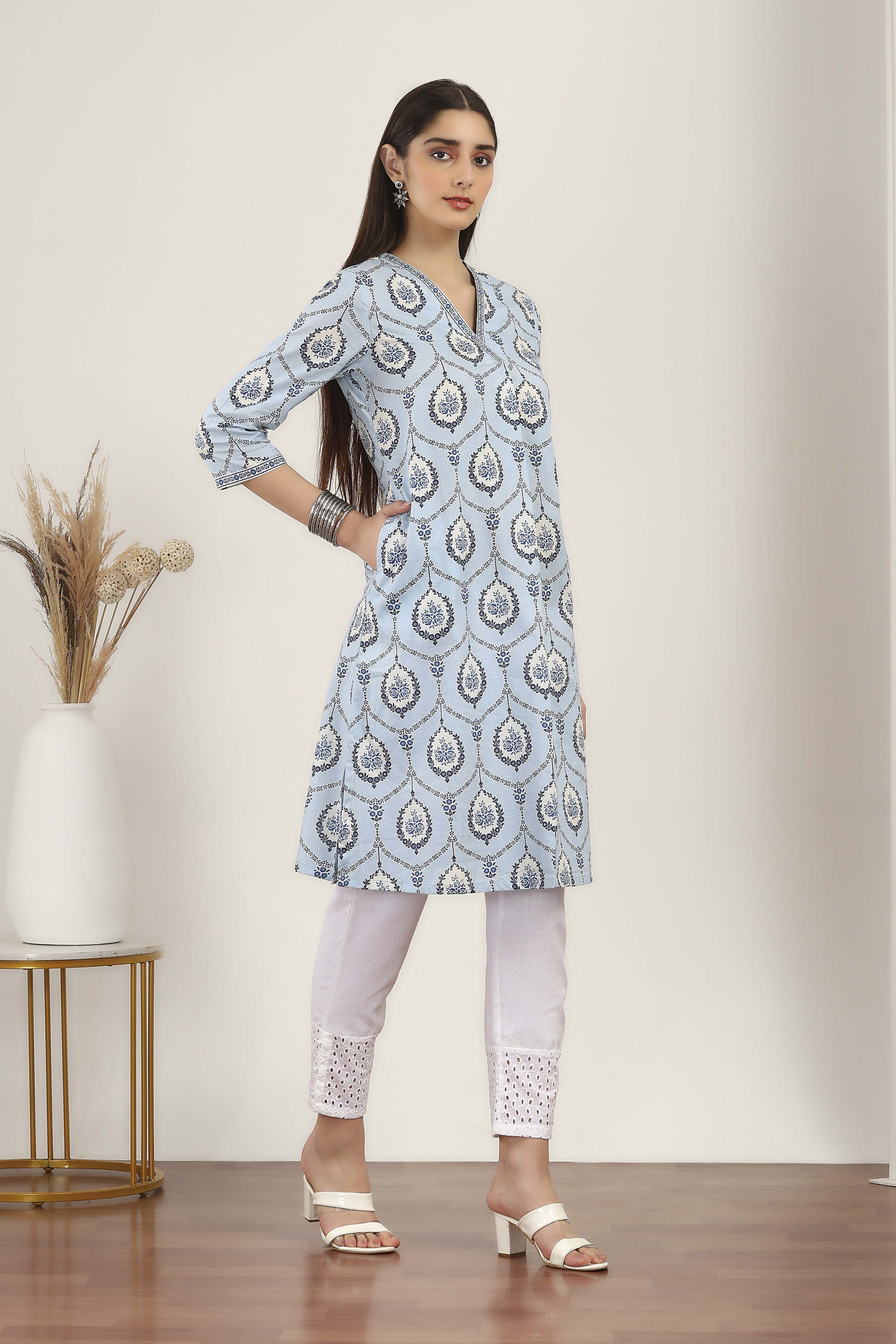 Blue Cotton Straight Kurtas image number 4