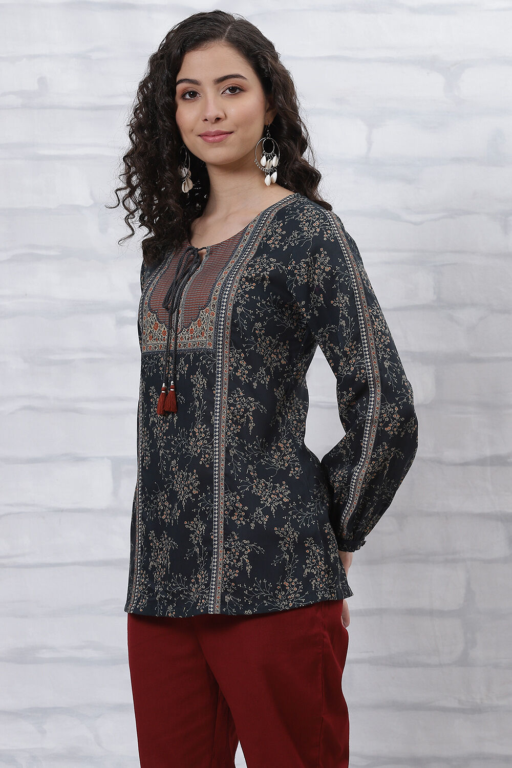 Black Art Silk Kurti image number 2