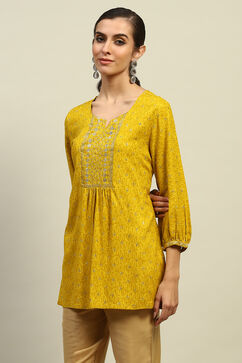 Yellow Rayon Slub Printed Straight Kurta image number 2