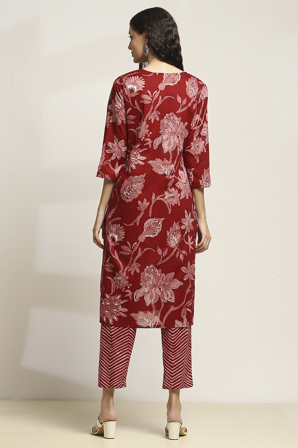 Maroon Cotton Floral Printed Straight Suit Set image number 4