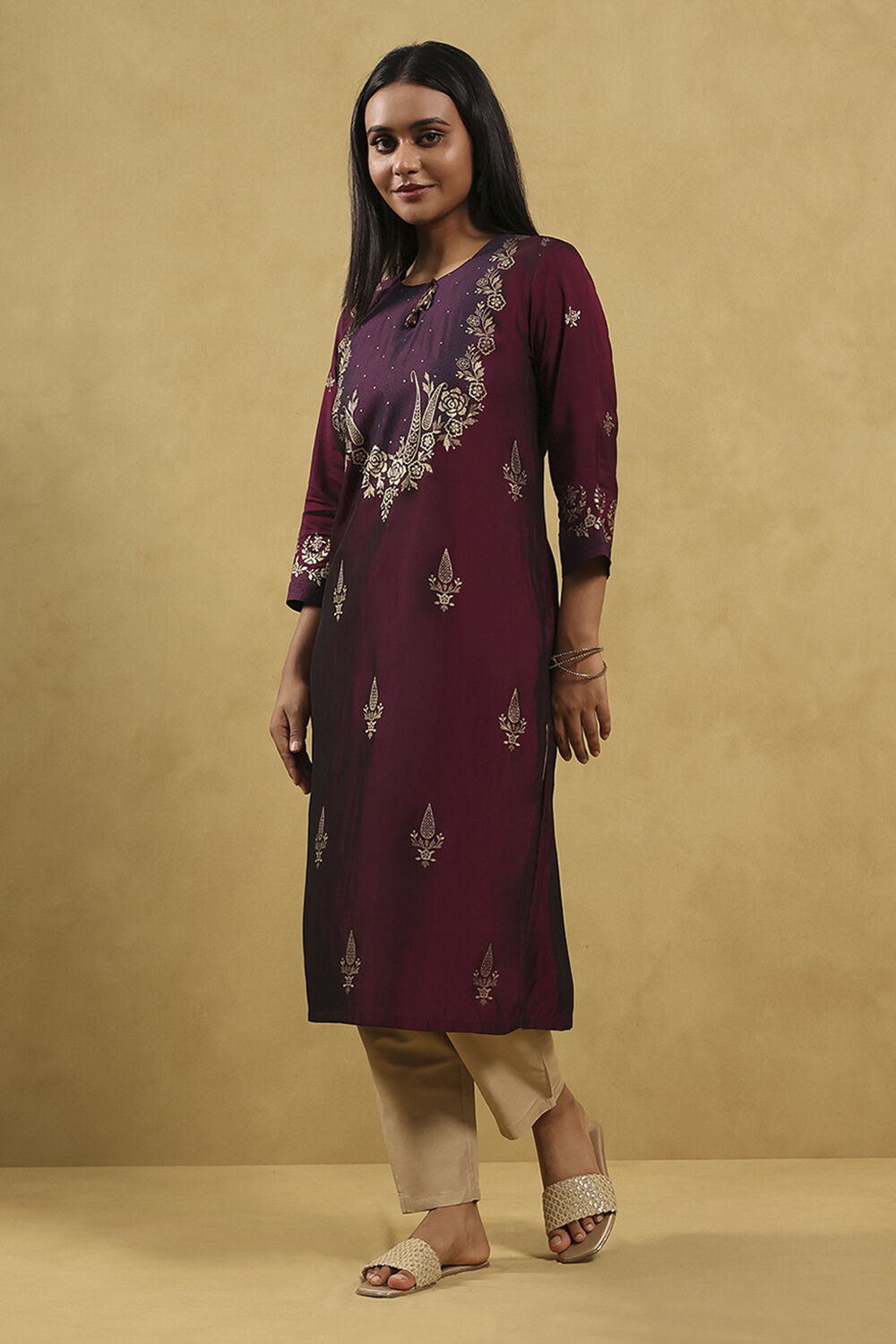 Wine Art Silk Printed Straight Kurta image number 2