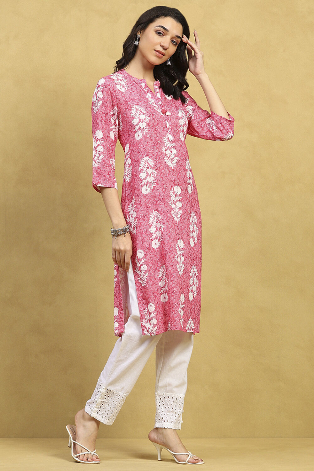 Pink Viscose Rayon Printed Straight Kurta image number 4