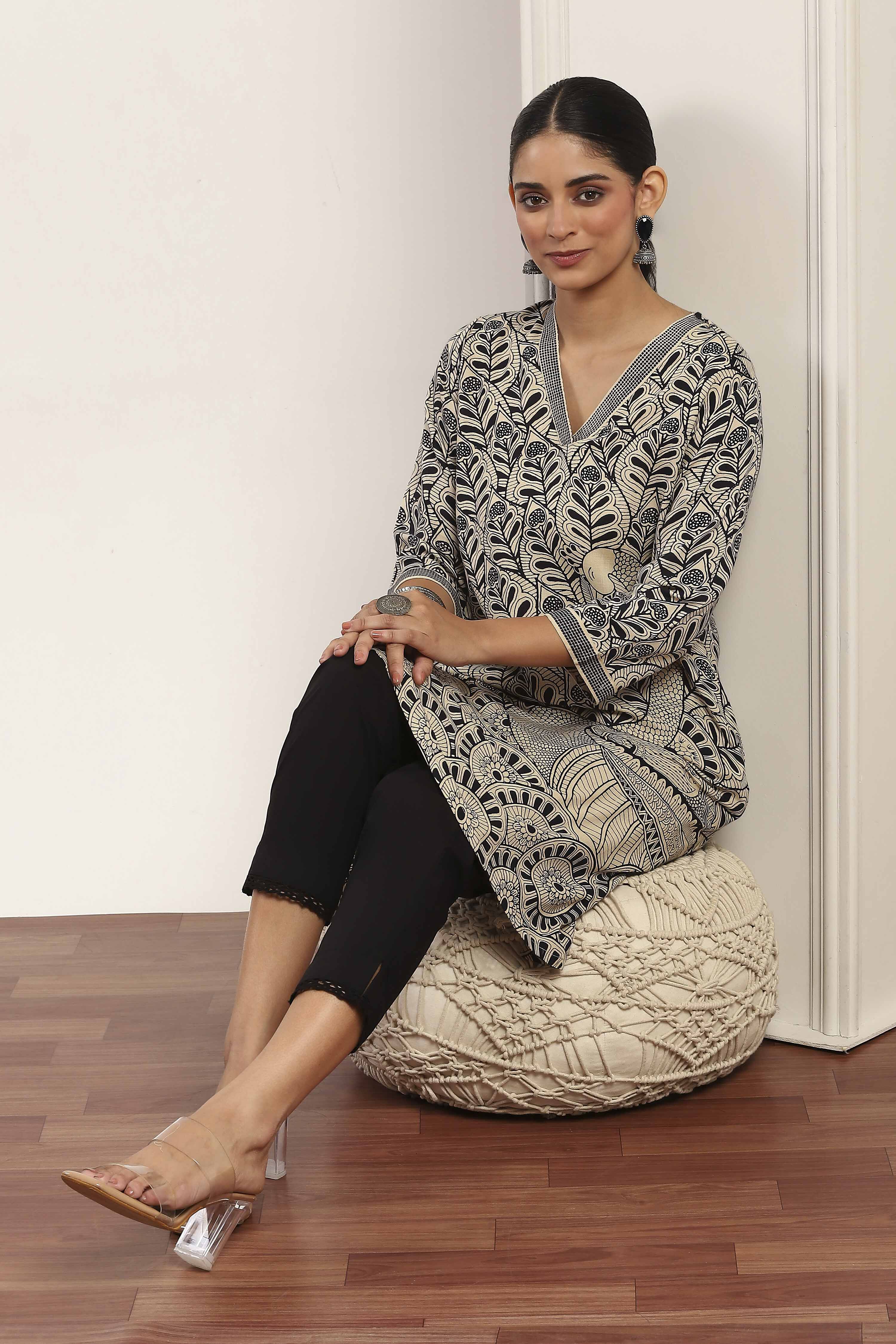 Beige Rayon Straight Kurtas image number 0