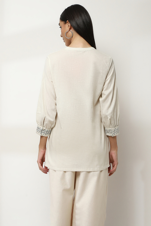 Off-White Cotton Blend Straight Top image number 3