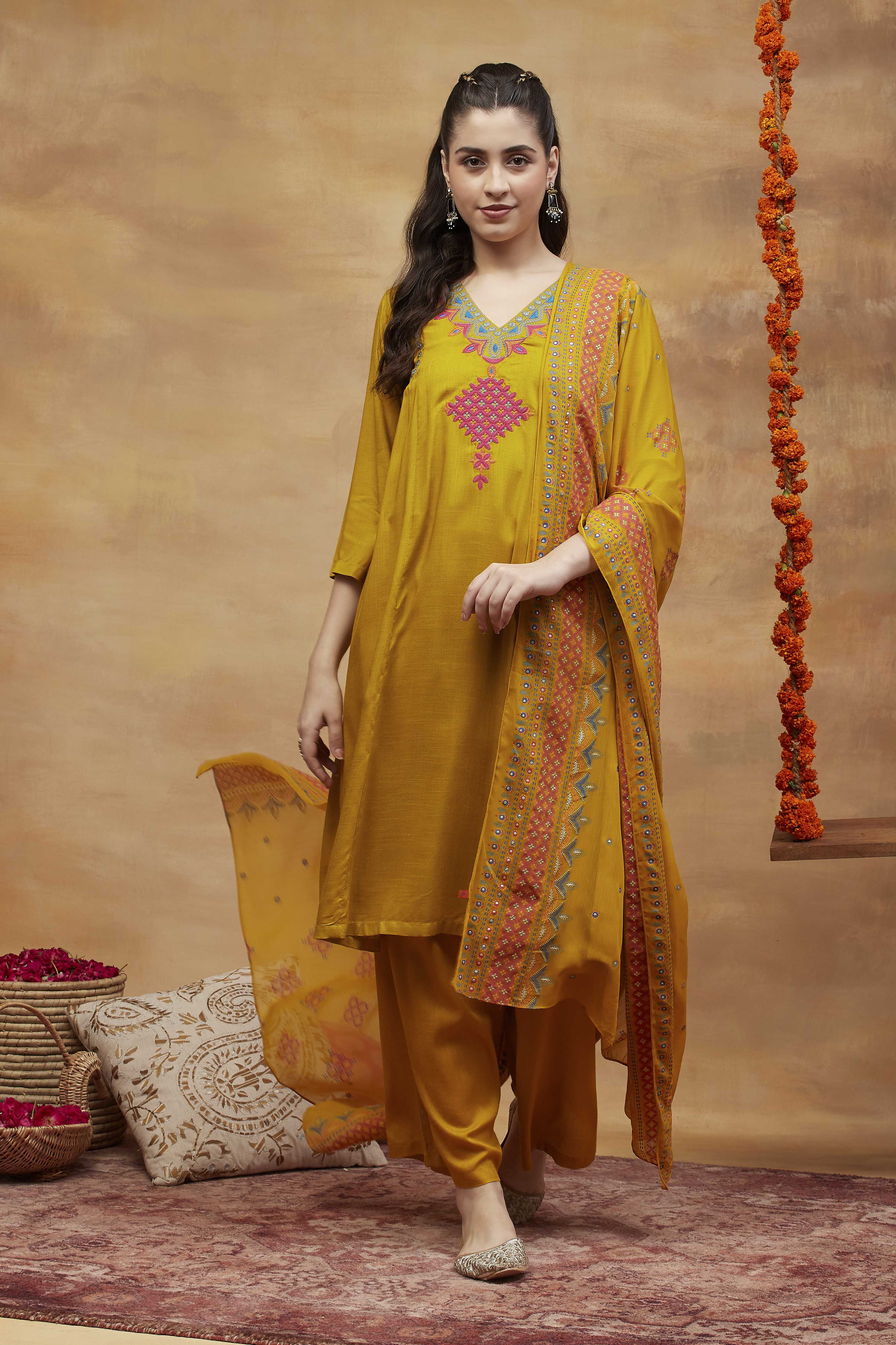 Yellow Viscose Rayon A-Line Solid  image number 6