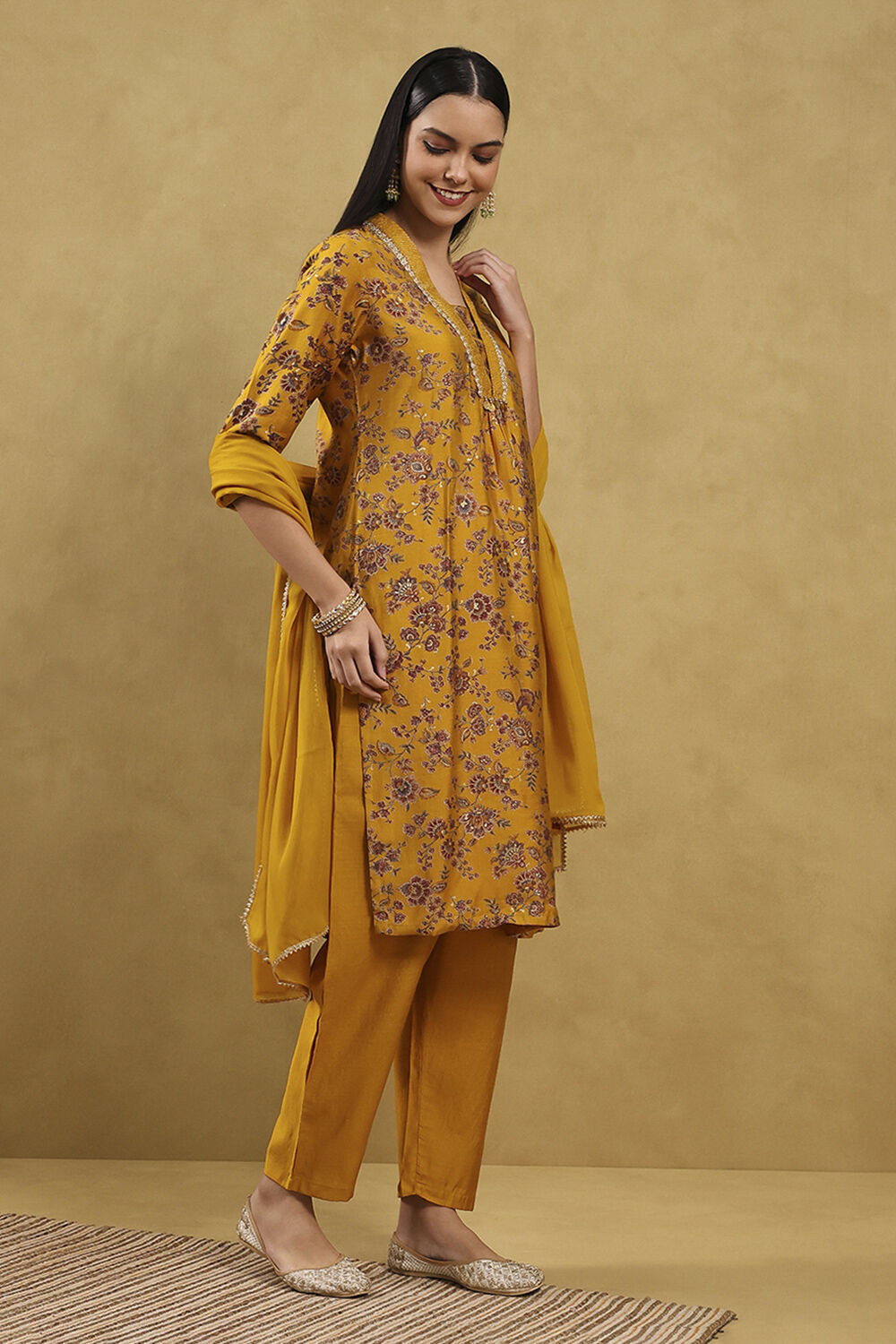 Pink Viscose Blend Printed Straight Suit Set image number 6