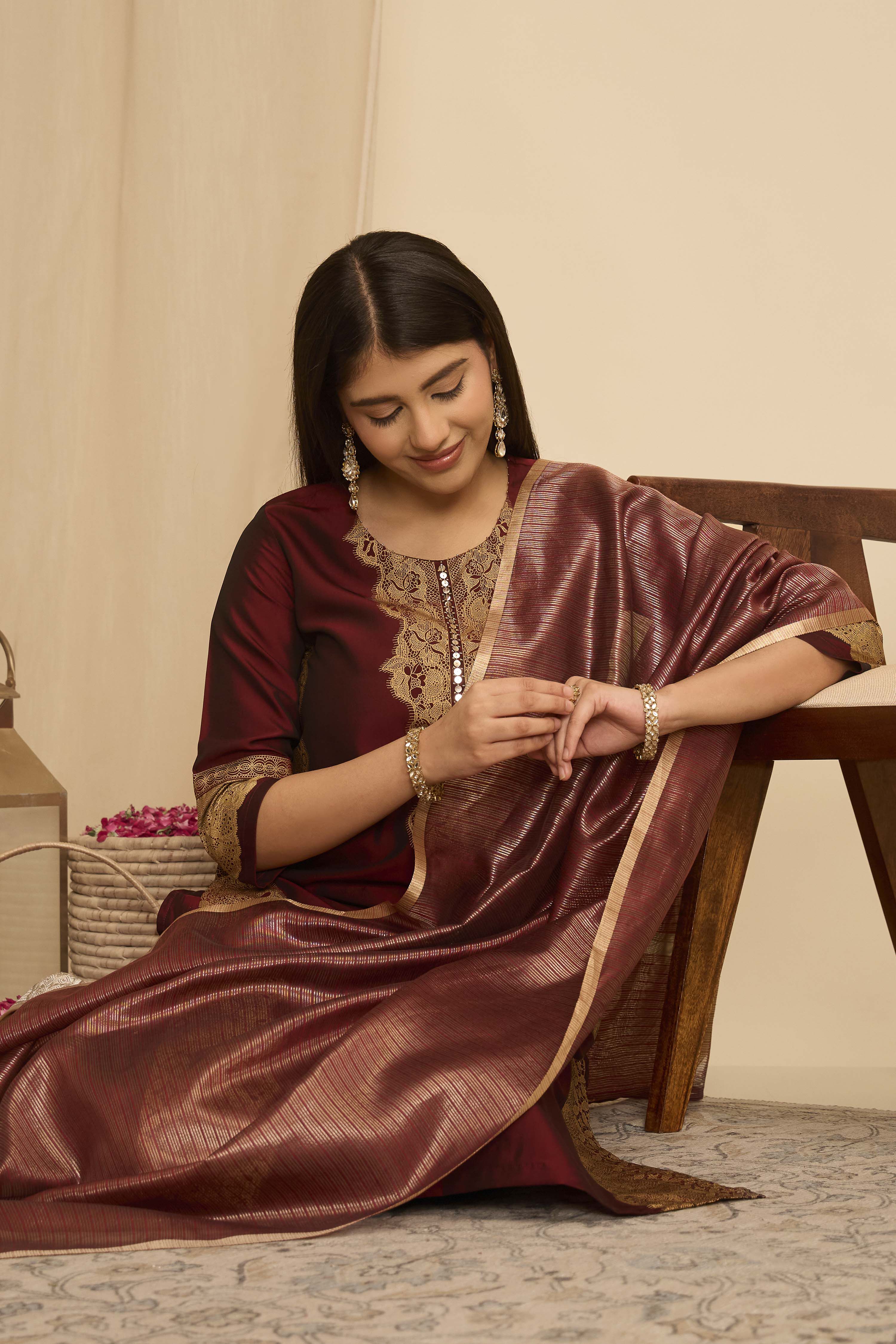 Maroon  Regular Solid Dupatta image number 0