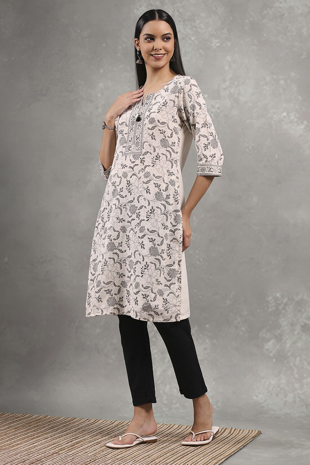 Natural Viscose Rayon Printed Straight Kurta image number 2
