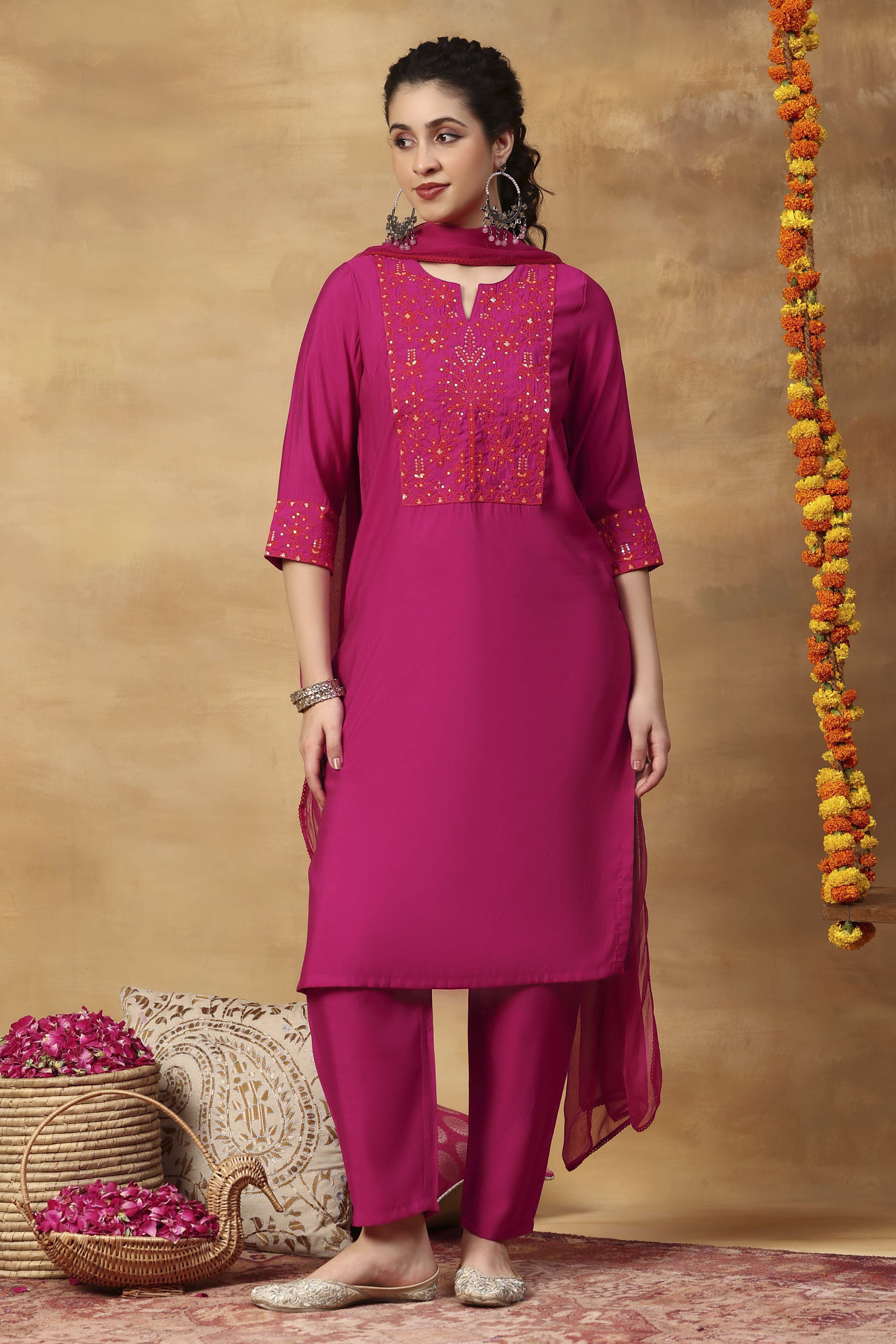 Fuchsia Aari Embroidered Kurta Set image number 6