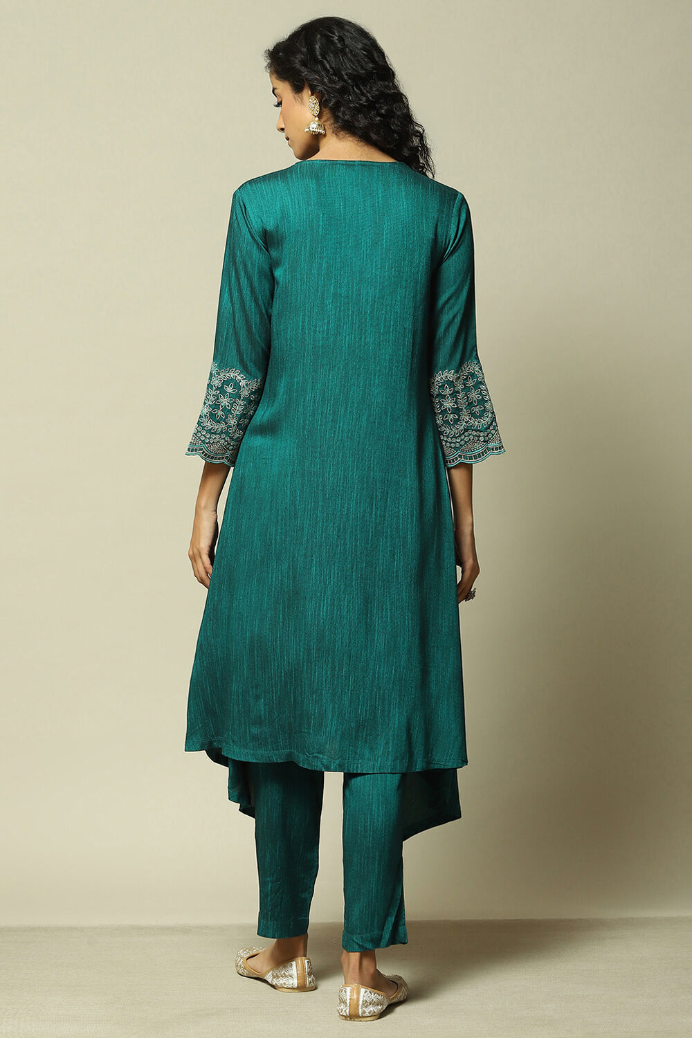 Green Poly Viscose Straight Printed Suit set image number 4