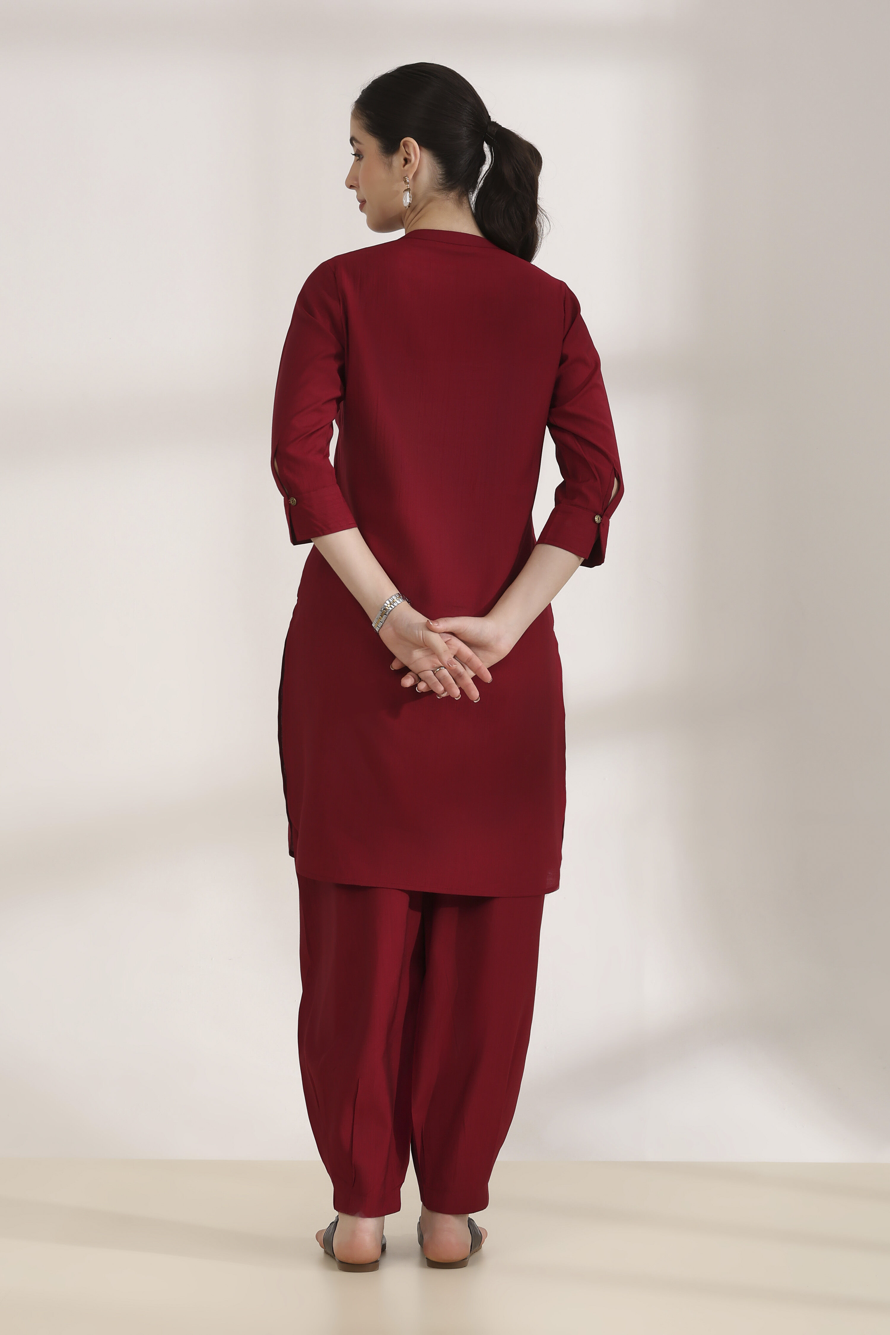 Red Viscose Blend Solid Straight Kurta Set image number 5
